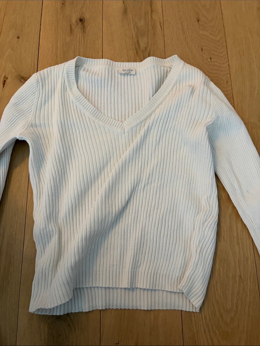 White Ribbed V-Neck Sweater Brandt Melville J Galt